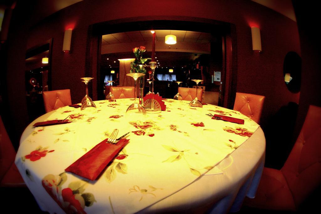 Hotel I Restauracja Złoty Las エクステリア 写真