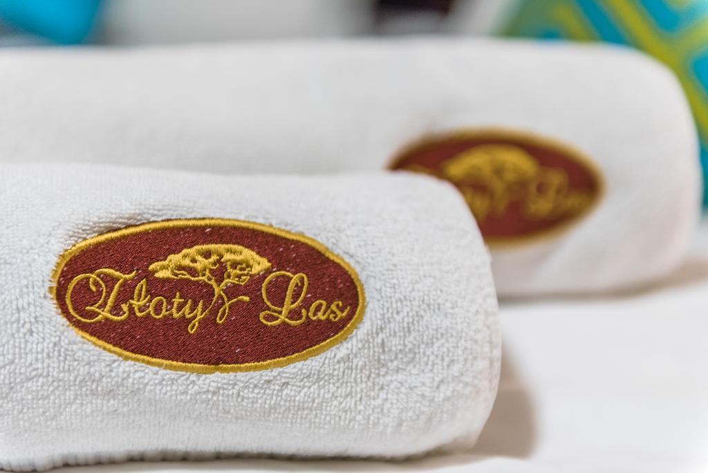 Hotel I Restauracja Złoty Las エクステリア 写真