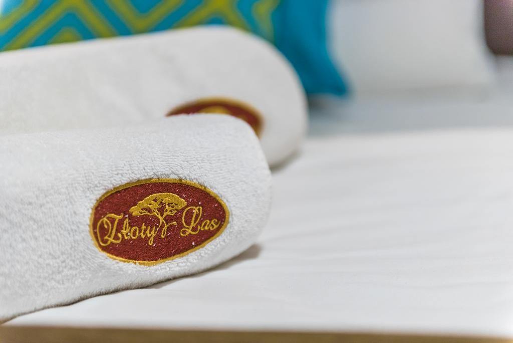 Hotel I Restauracja Złoty Las エクステリア 写真