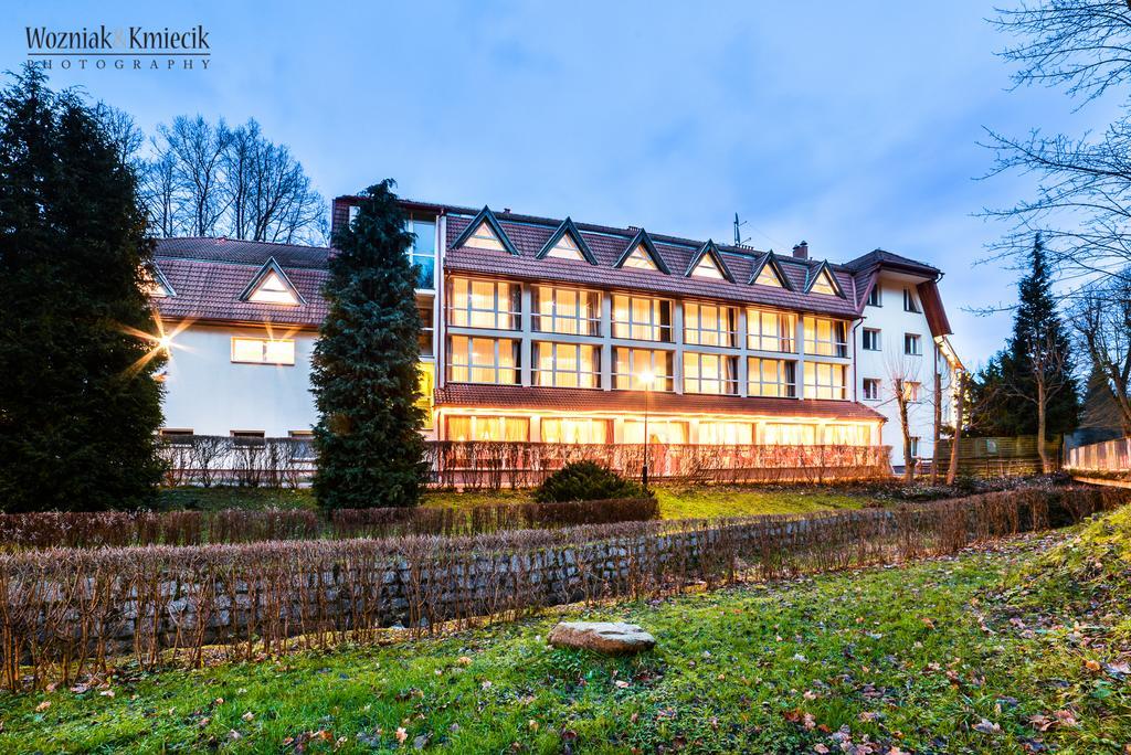 Hotel I Restauracja Złoty Las エクステリア 写真